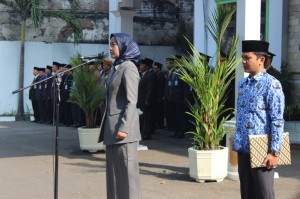 Bupati Brebes Hj Idza Priyanti,SE bertindak sbagai Inspektur Upacar hari Kesaktian Pancasila (1/10).